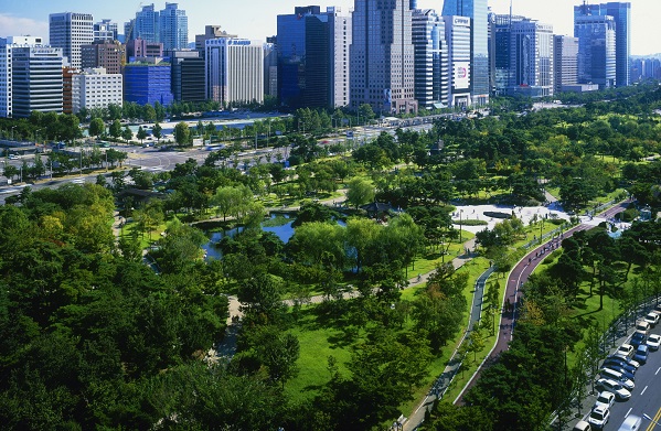 20대 국회 마지막 본회의에서 ‘도시숲법’이 통과됐다. 사진은 서울 도시숲인 여의도공원 전경 (사진=산림청)