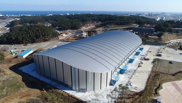 내화구조 인정을 받은 제품으로 시공된 시스템 지붕(사진=한국건설기술연구원)