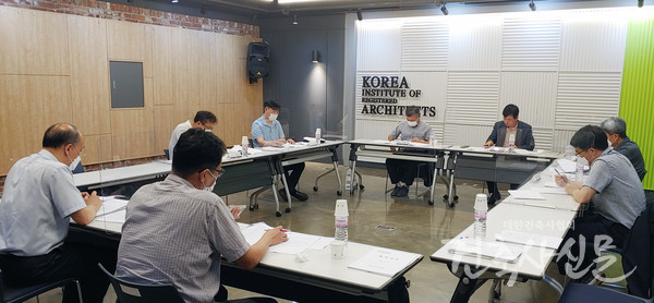 8월 26일 건축사회관 김순하홀에서 ‘한국건축산업대전 집행위원회’가 개최됐다.