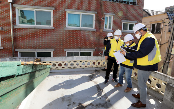 대한건축사협회가 지난 10월 25일 경기도 과천 일대에서 소규모 노후 건축물 합동점검을 진행했다.
