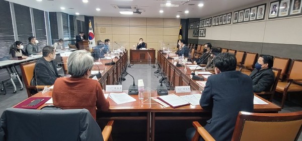 지난 11월 11일 건축사회관에서 ‘제1회 공정 건축설계공모 추진위원회’가 열렸다.