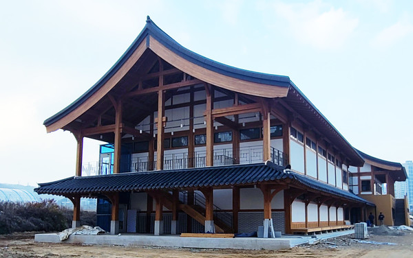 처인성 한옥교육관 전경