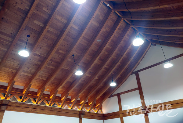 2층 다목적실 목구조 전경(경간 12미터)