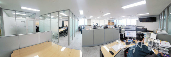 새 단장을 마친 건축법제국 전경