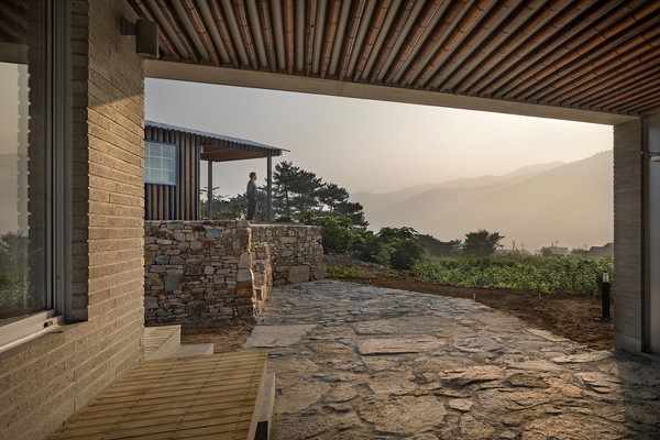 멋진 할아버지집 측면 (설계= 이기철 건축사 / 사진=윤준환 사진작가)