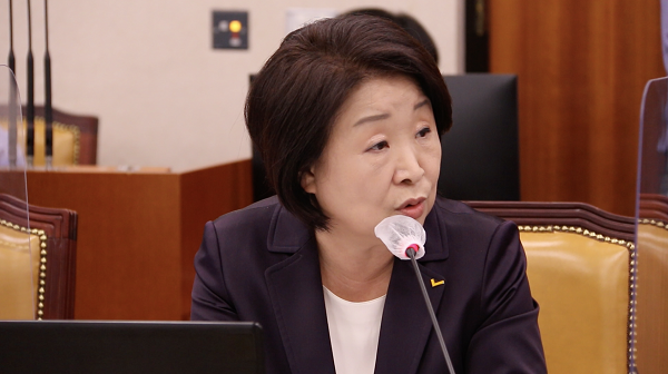 심상정 의원이  2022년 국정감사에서 질의를 하고 있다. (사진=심상정 의원실)