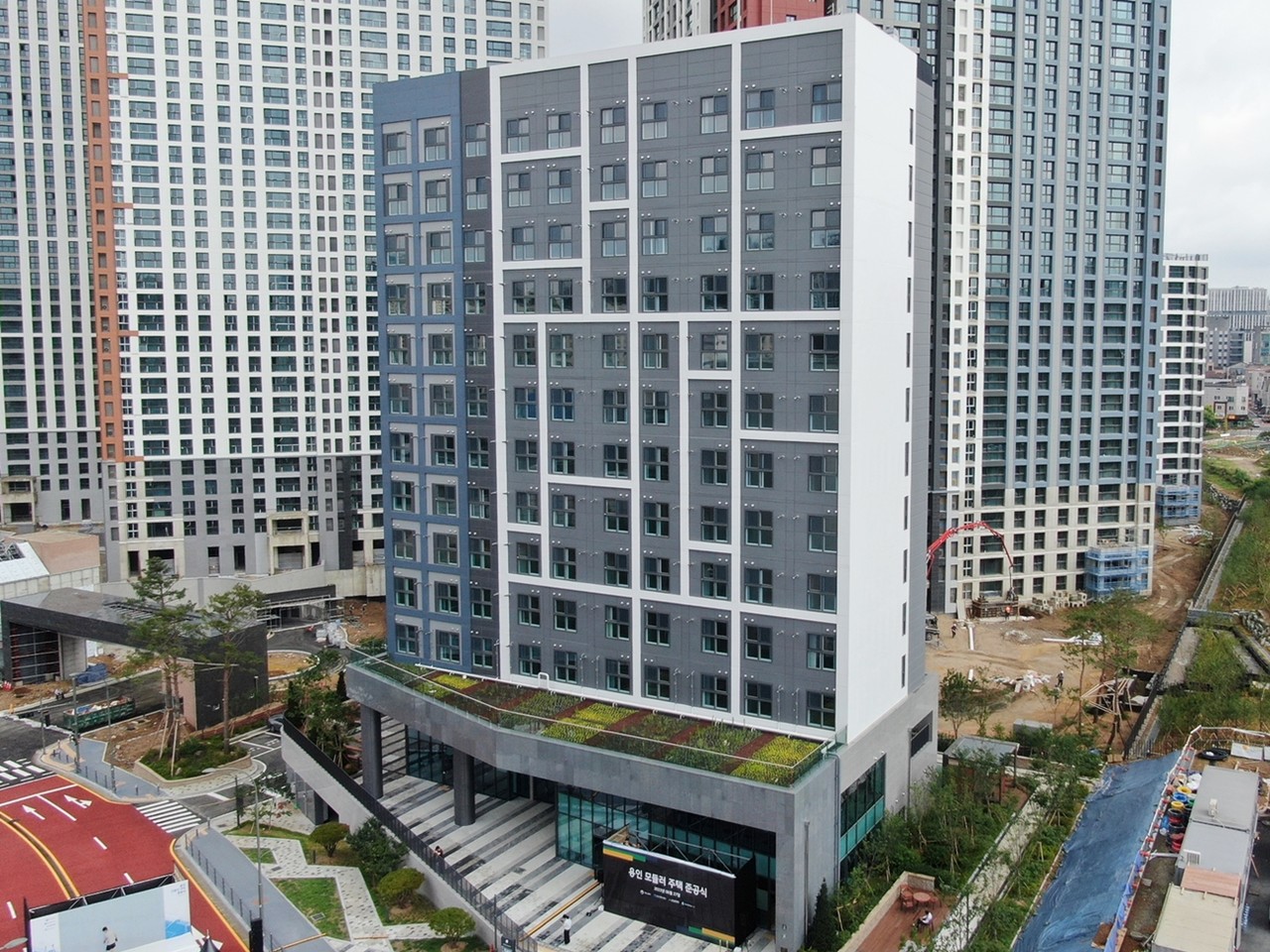 모듈러 공법으로 지어진 13층 높이 국내 최고층 모듈러 주택_경기행복주택(사진=현대엔지니어링)
