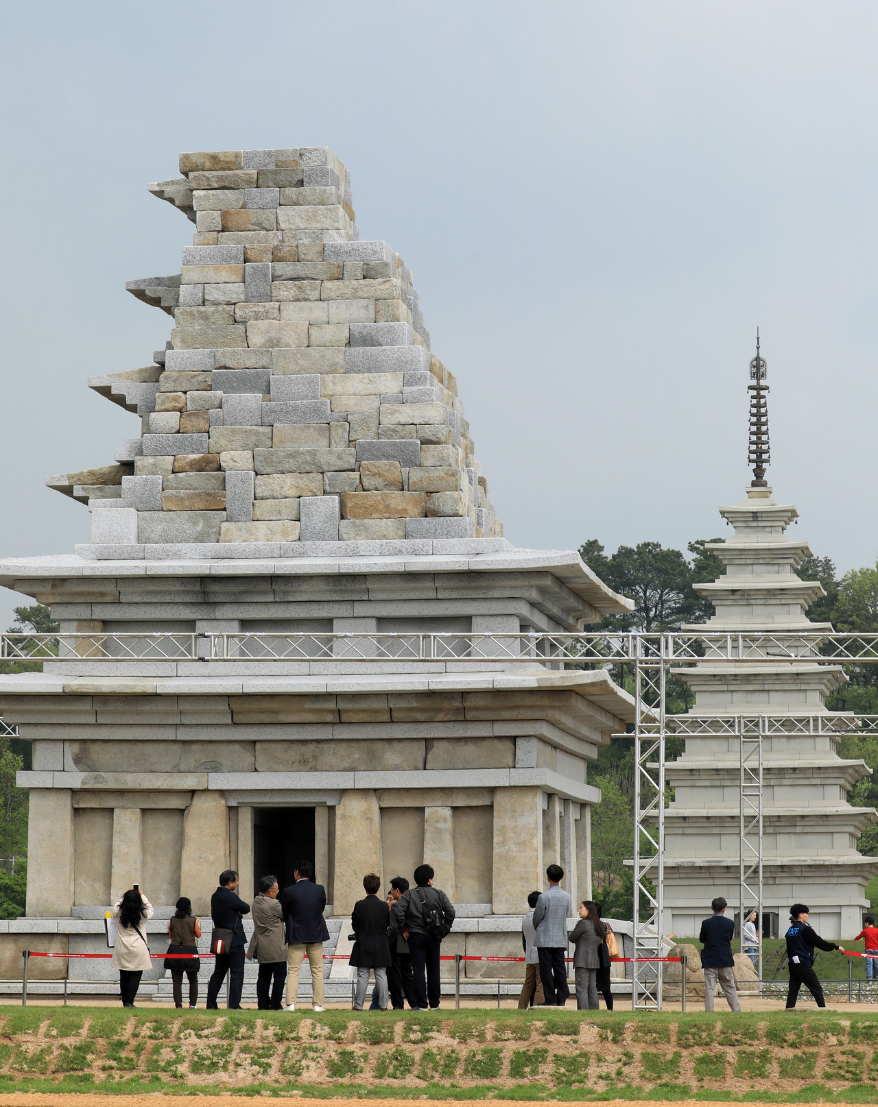 미륵사지석탑은 1999년 보수를 시작해 준공식을 하기까지 20년이 걸렸다. 2019년 전북 익산시 미륵사지에서 열린 익산 미륵사지석탑 보수준공식 모습. (사진=뉴스1)