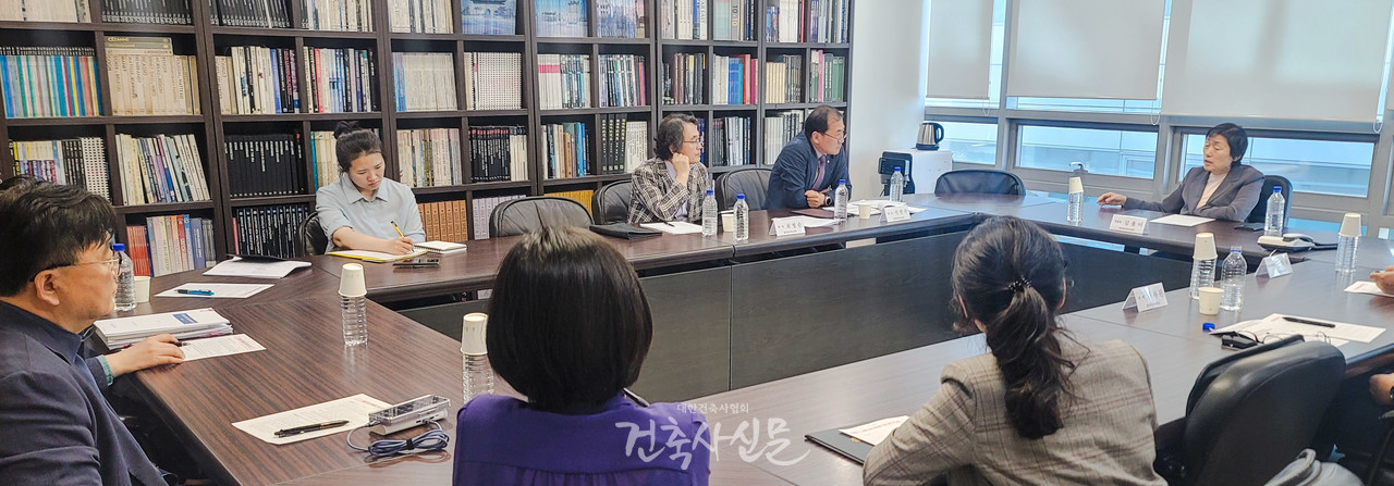 지난 5월 14일 ‘제2회 감리 전문법인 신설 대응 TF 회의’가 건축사회관에서 열렸다.