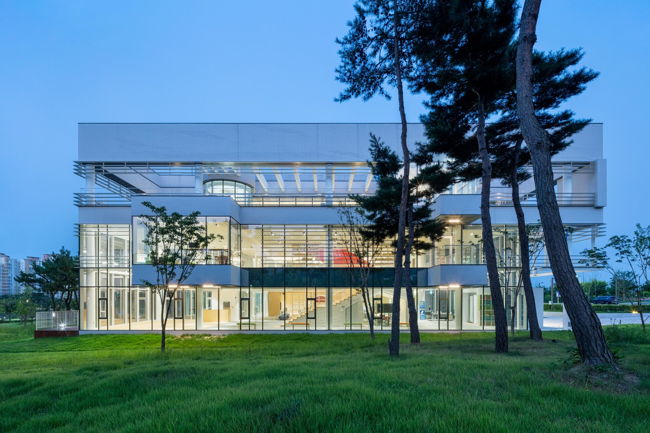 2022 한국건축문화대상 본상 ‘충남내포혁신플랫폼’(설계=박종훈 건축사·주.비컨아키텍트건축사사무소, 사진=신경섭)