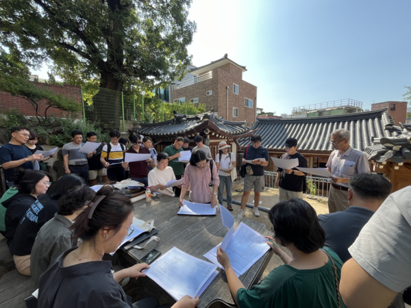 대한건축사협회 건축사교육원은 지난 9월 4일 서촌 홍건익 가옥서 ‘2024 한옥건축설계교육’을 시행했다. (사진=대한건축사협회)