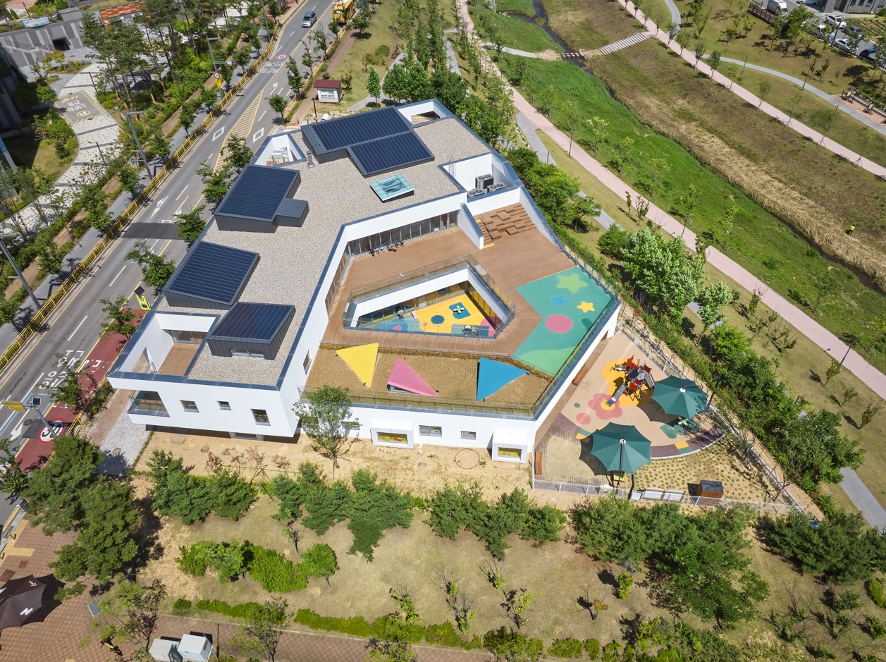 2024 한국건축문화대상 공공부문 대상 ‘시립장지하나어린이집(설계=임재용 건축사, 주.건축사사무소 오씨에이, 사진=노경)