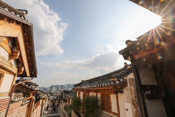 종로구가 건축규제 완화에 나서면서 한옥건축물 신축 등 소규모 건축 개발이 활성화 될 것으로 기대된다. (사진=뉴스1)