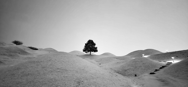 눈 내린 저녁의 고분군 풍경 (사진=김진섭 건축사)