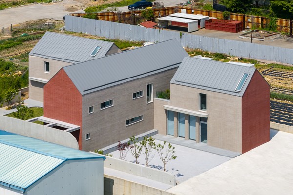 사무동 마당 (설계=최새벌 건축사·건축사사무소 1458, 사진=김명구)