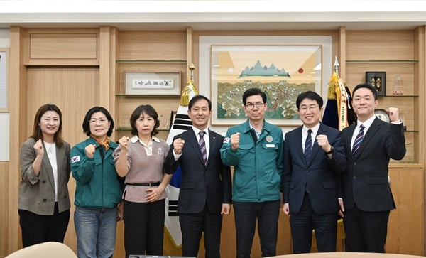 4월 25일 영덕군과 간담회를 진행한 경상북도건축사회(사진=경상북도건축사회)