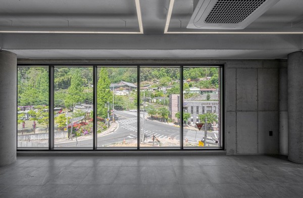 반찬식당  (설계=김연중 건축사·오아이오에이(OIOA) 건축사사무소, 사진=김진철)