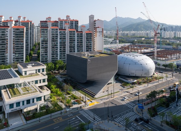 (설계=윤근주 건축사(일구구공도시건축 건축사사무소)·믈라덴 야드리치(Mladen Jadric) 오스트리아 교수, 사진=Namgoong Sun)