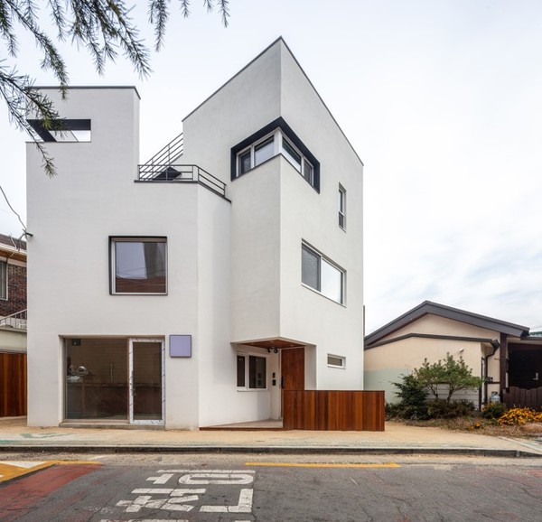 단비가 서측 주 도로 전경 (설계=이창호 건축사·더솔 건축사사무소, 사진=윤동규)