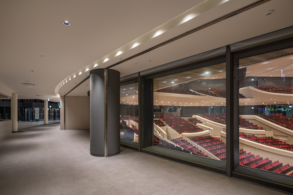 부산콘서트홀 (설계=오호근 건축사·(주)종합건축사사무소 디자인캠프문박디엠피, 사진=윤준환)