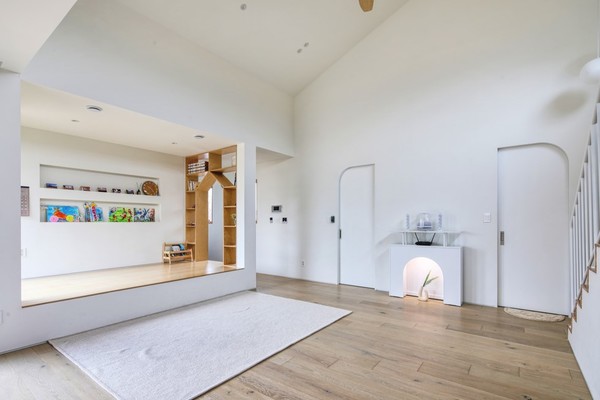 여름방학 거실 전경  (설계=이정욱 건축사·지점토 건축사사무소, 사진=변종석)​​​​​​​