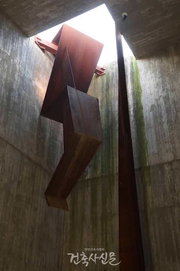 소요헌 조형물(사진=대한건축사협회 건축사신문)