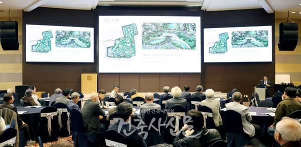 허승회 PDI디자인그룹 회장이 10월 20일 건축사회관 1층 대강당에서 ‘2025 건축아카이브 허승회 회장 초청 특별강연’을 진행했다.