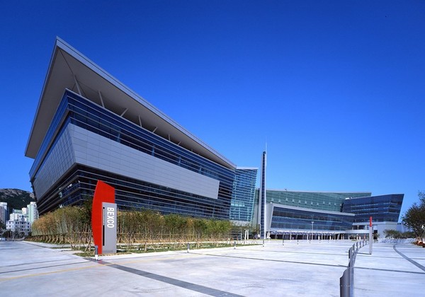 일신설계종합건축사사무소와 협업한 부산 벡스코(설계=PDI디자인그룹·일신설계종합건축사사무소, 사진=PDI디자인그룹)  