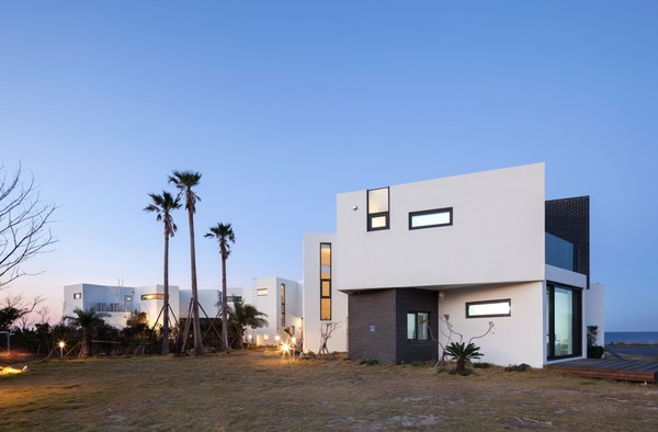 안녕, 김녕SEA 동측 전경 (설계=허동호 건축사·유원 건축사사무소, 사진=염승훈)